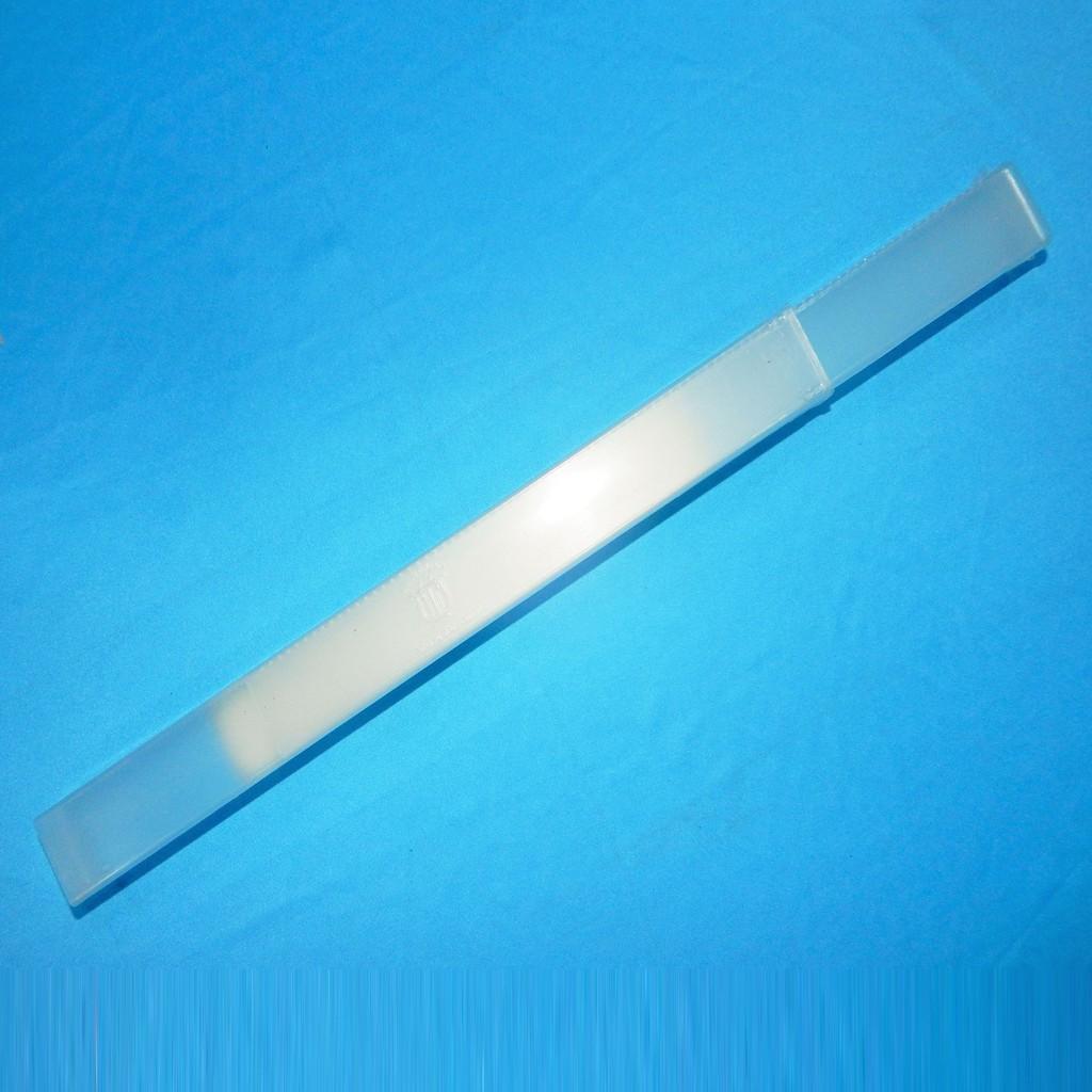 Hộp đựng sáo bằng nhựa cứng