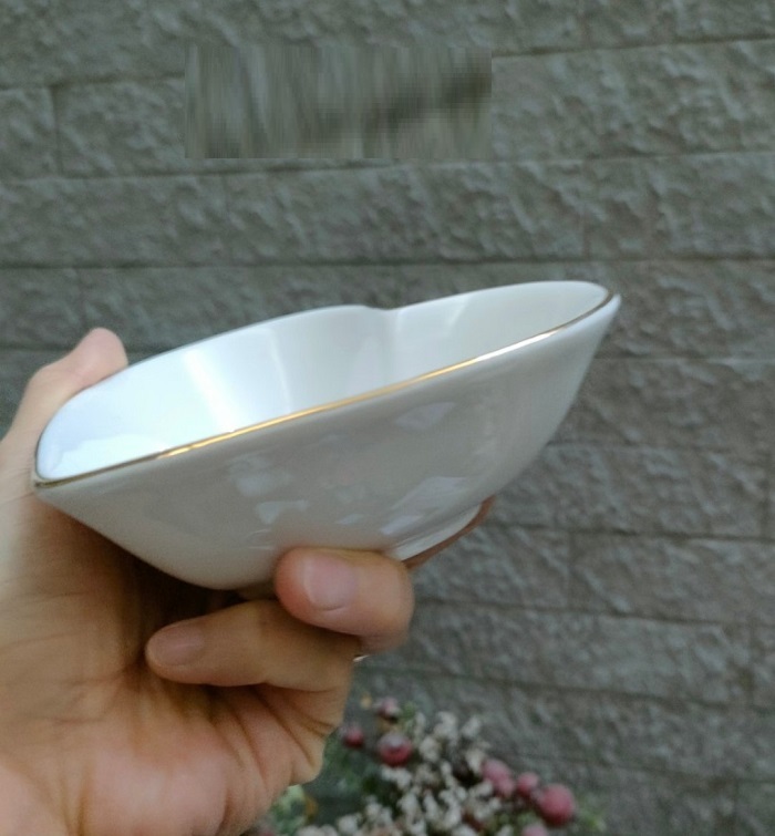 Bát tim sứ trắng viền vàng cao cấp