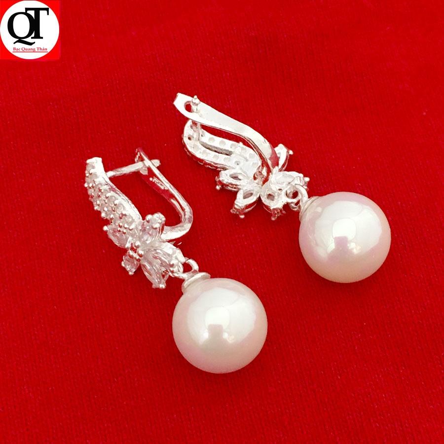 Bông tai nữ Bạc Quang Thản dáng dài gắn ngọc nhân tạo size10 ly chất liệu bạc không xi mạ - QTBT107