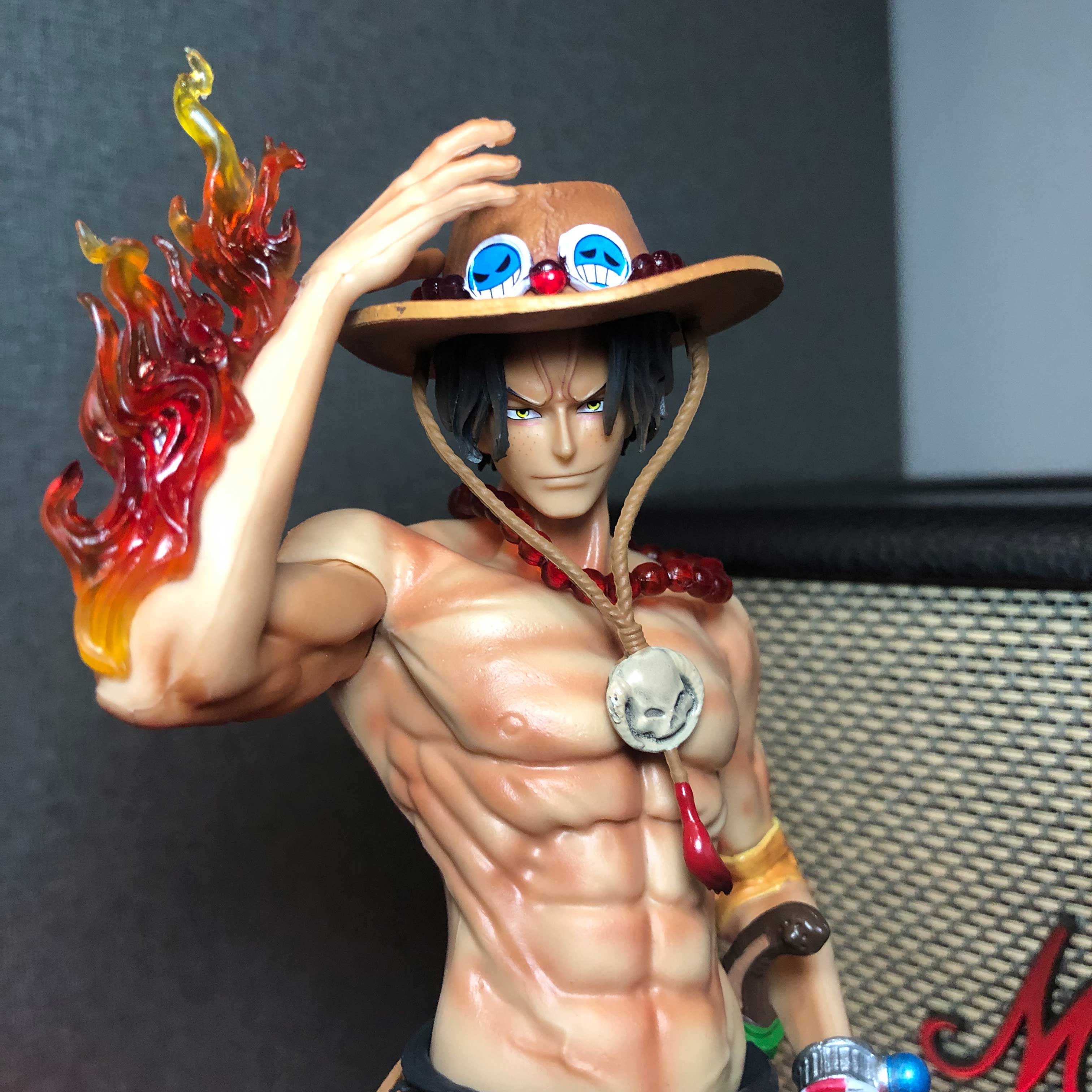Mô hình Ace mẫu mới 24 cm có LED usb  - One Piece