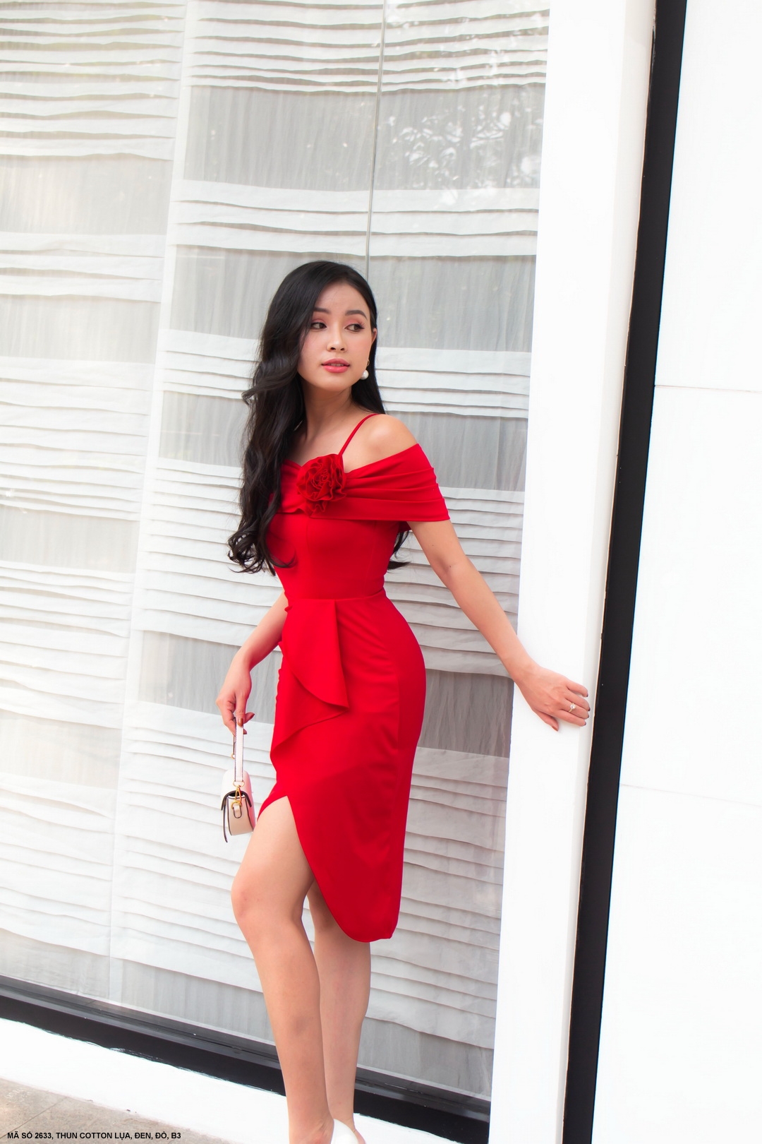 ĐẦM TRỄ VAI XẾP LY DẤU BỤNG