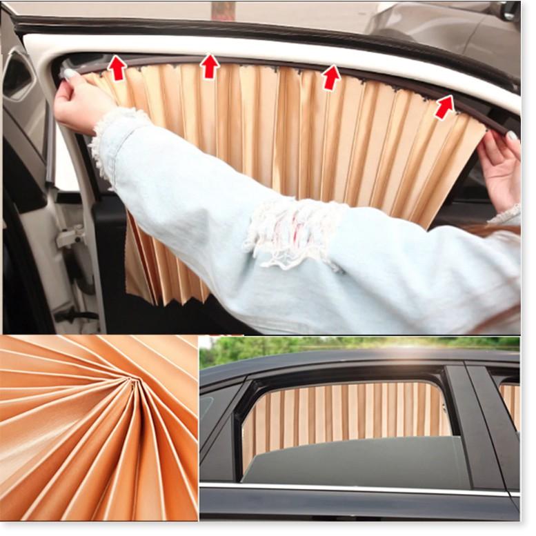 Rèm chống nắng hút nam châm trên xe ô tô 4 cửa