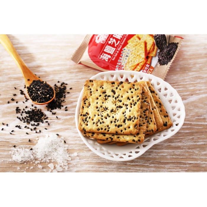 Bánh quy vị mè đen muối biển Serena 72g Nhật Bản