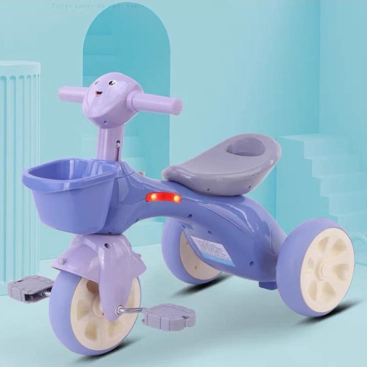 Xe 3 bánh có nhạc có đèn cho bé nhựa xịn