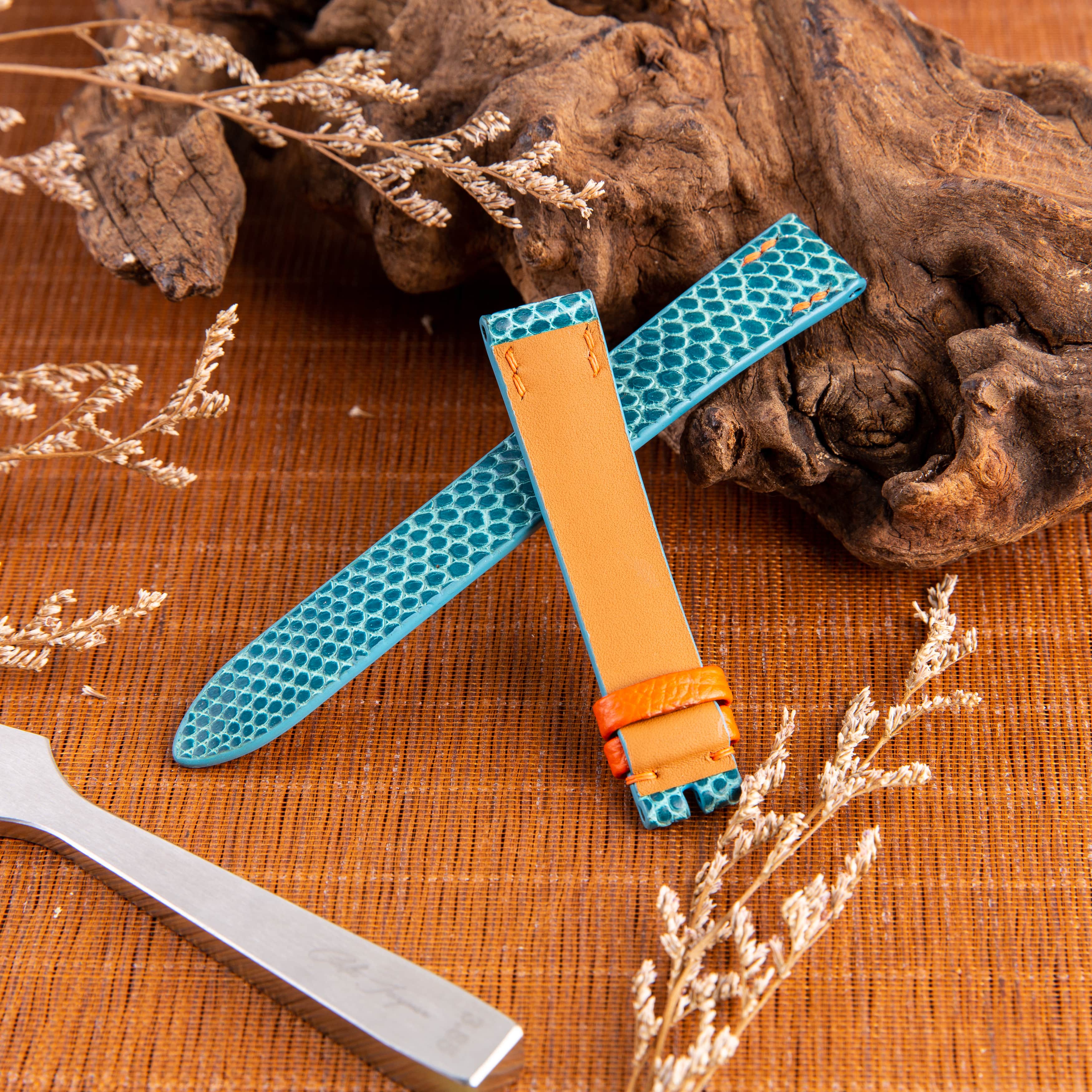 Dây đồng hồ màu xanh dương trẻ trung