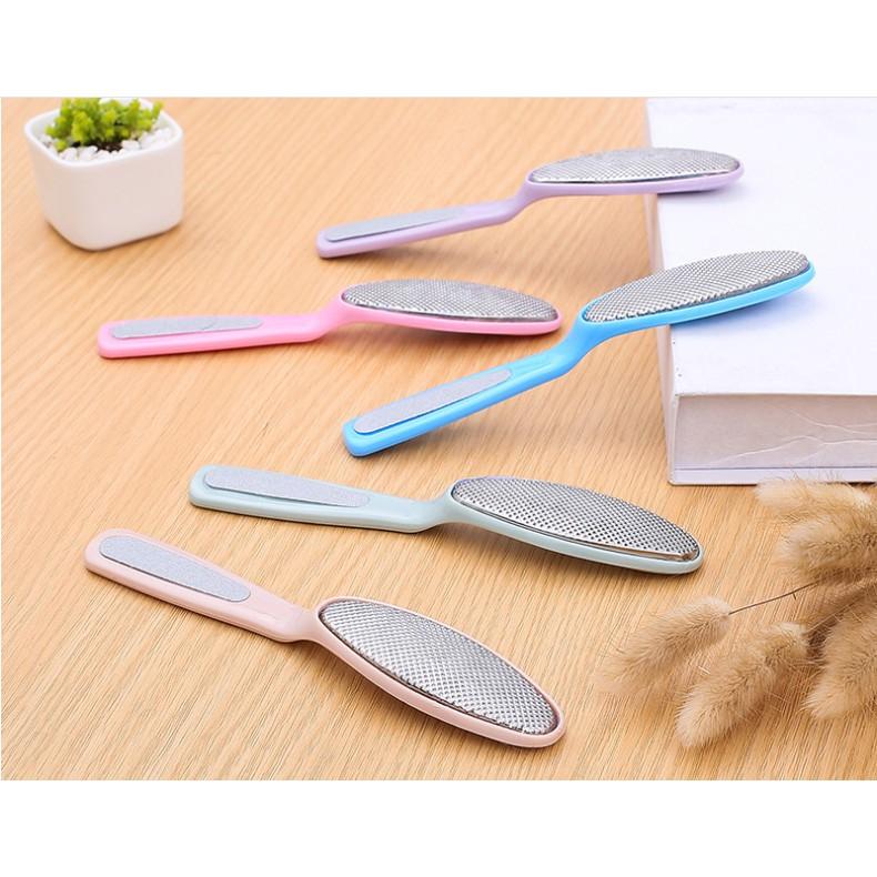 Dụng Cụ Chà Gót Chân 2 in 1, bàn chải kim loại, cây tẩy tế bào chết mà miếng chà nhám tẩy tế bào chết da chân