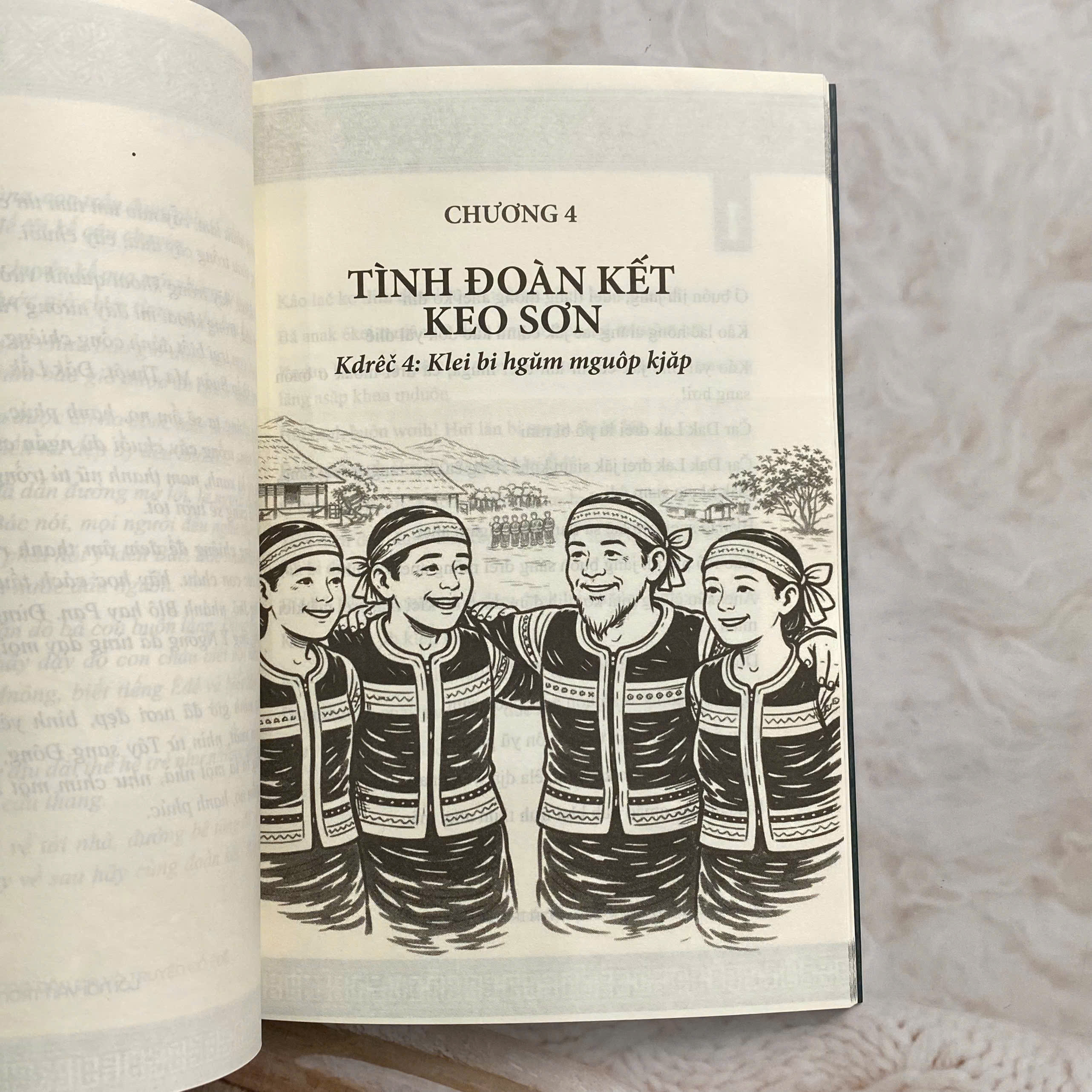 COMBO 3 CUỐN: Lời nói vần trong dân ca và truyện cổ Êđê + Từ vựng tiếng Êđê theo chủ đề và ví dụ thực tế + Tự học tiếng Êđê qua các tình huống hội thoại