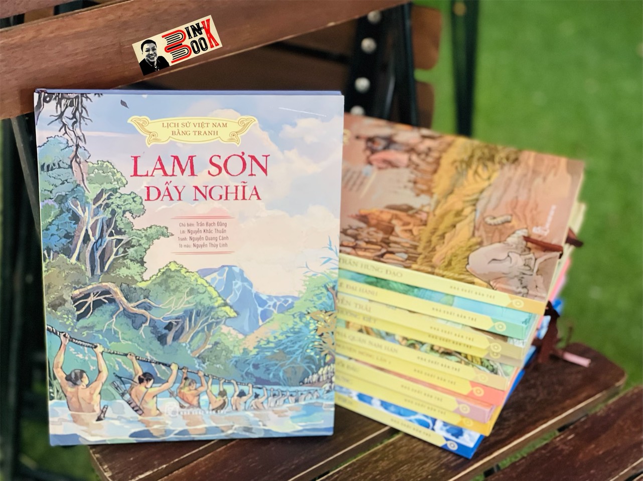 Bộ LỊCH SỬ VIỆT NAM BẰNG TRANH – BÌA CỨNG - IN MÀU TOÀN BỘ - NXB TRẺ - BÌNH BOOK