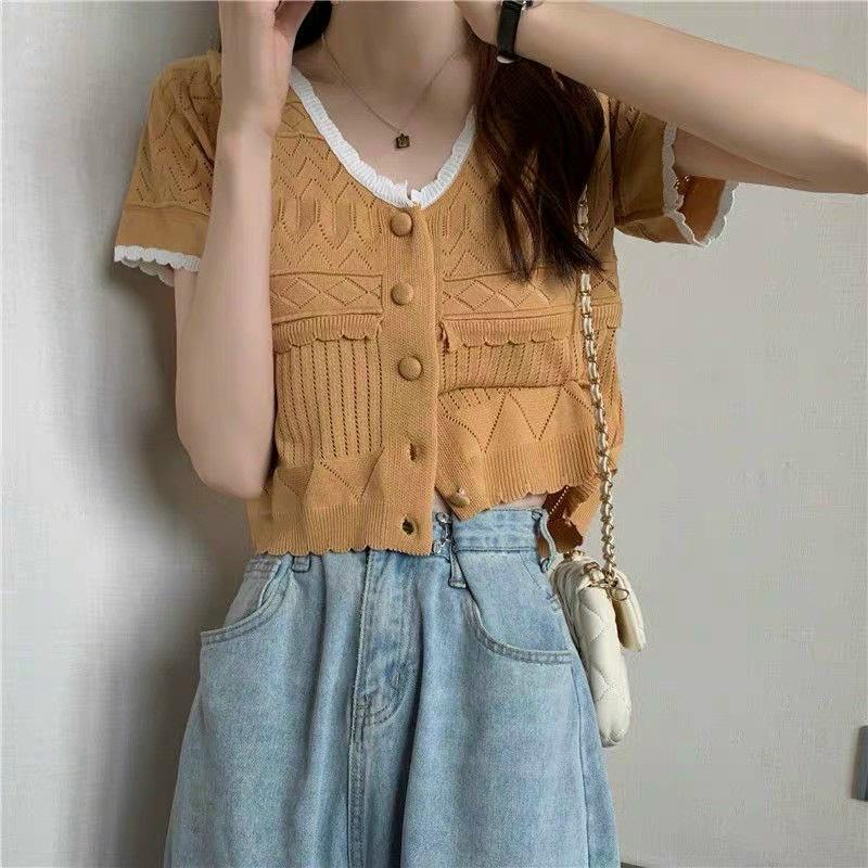 Áo len viền vân trám khuy bọc