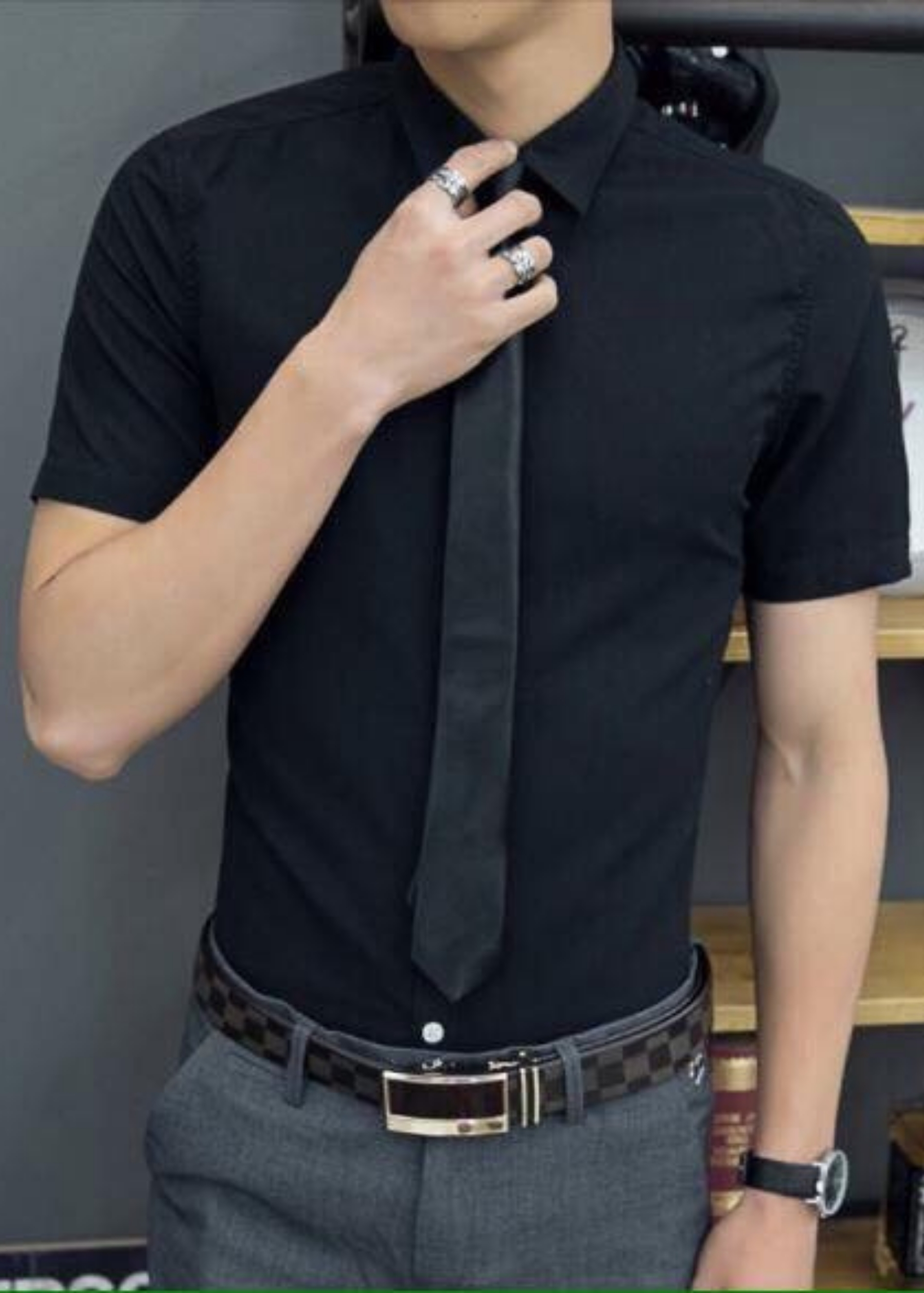 Áo Sơ Mi Nam Trơn Ngắn Tay Tặng Cà Vạt Đen Mẫu KF01 Thời Trang Nam Lịch Lãm