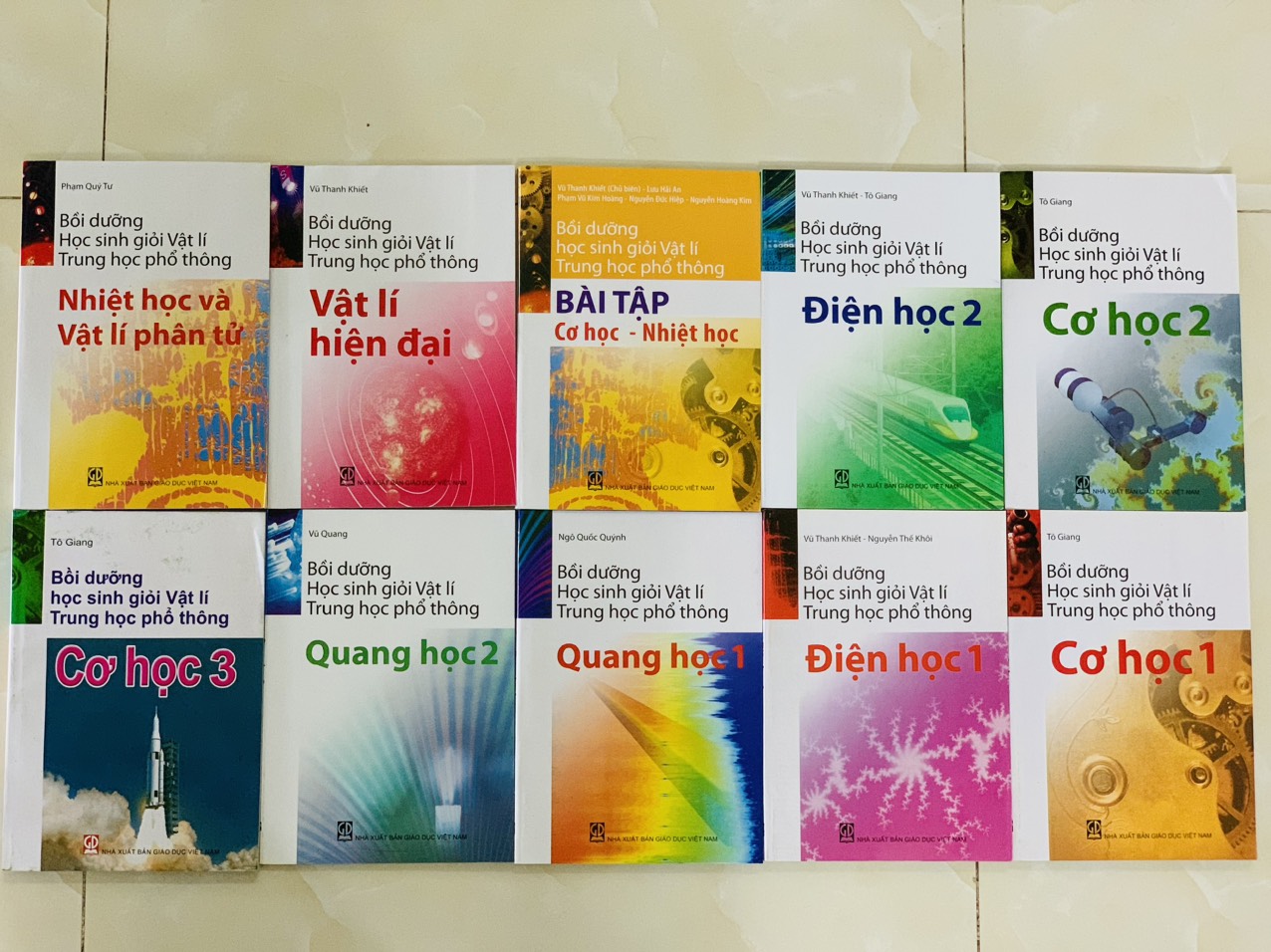 Sách - Bồi Dưỡng Học Sinh Giỏi Vật Lí THPT - Trọn bộ 10 quyển