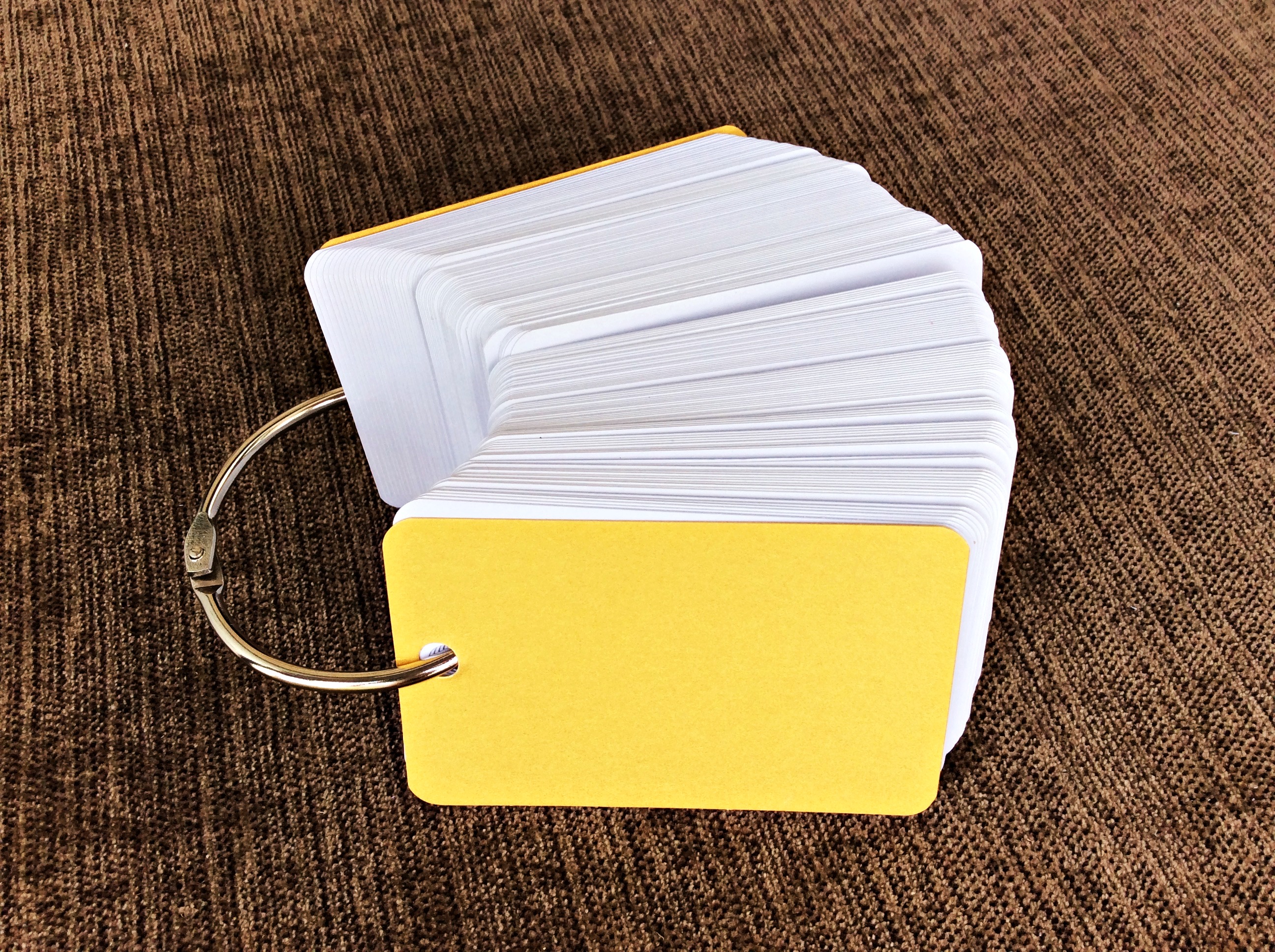 500 thẻ flashcard trắng cao cấp 5x8cm bo góc tặng kèm 5 khoen inox + 10 bìa màu cứng học ngoại ngữ