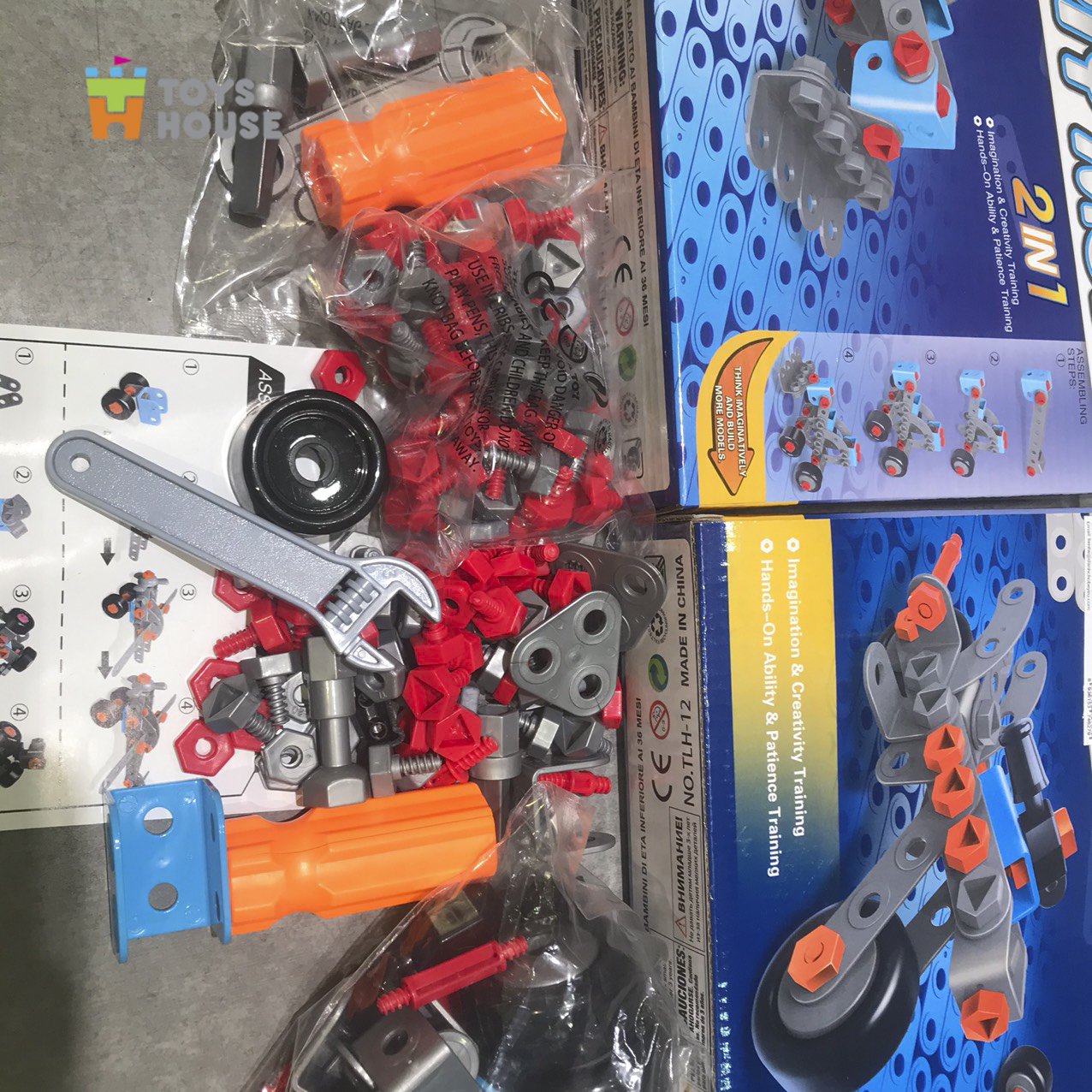 Đồ chơi phát triển kỹ năng cho bé - DIY MODELS lắp ghép mô hình 3D 2 trong 1 Toyhouse TLH nhựa mềm