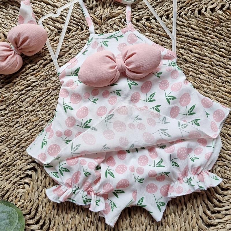 Bộ Yếm Hoạ Tiết Quả Ngọt Kèm Nơ Cục Bông Cho Bé