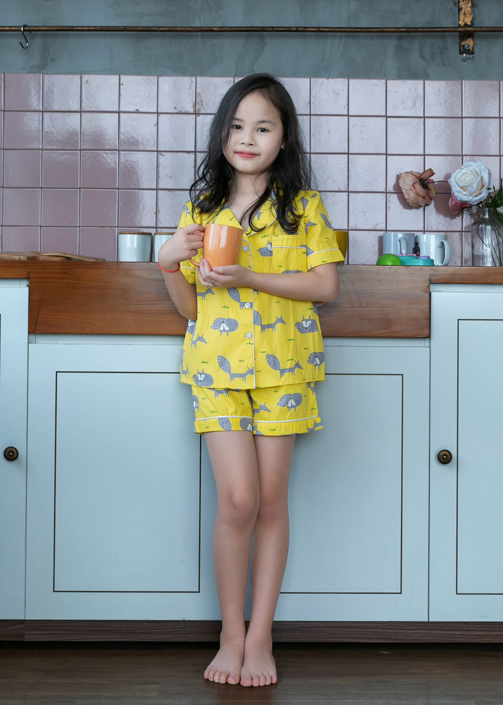 Bộ ngủ Pijama bé gái màu vàng hình chú lạc đà nhỏ