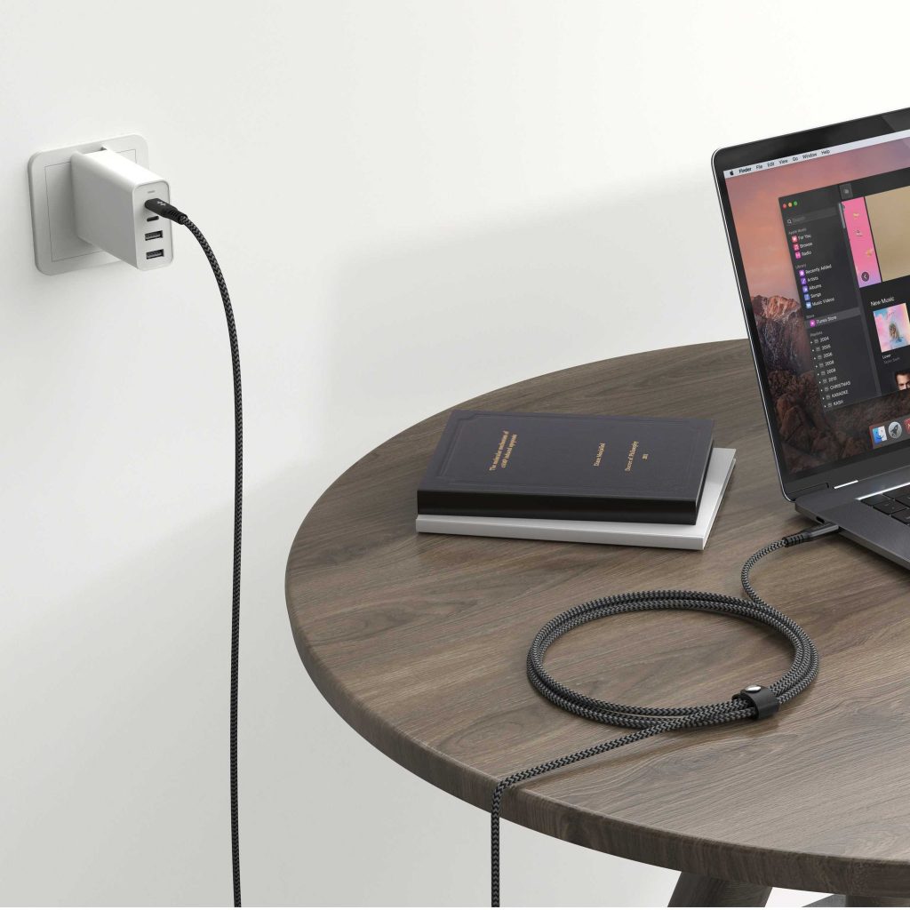 CÁP USB-C TO USB-C 2M HYPERDRIVE DATA - CHARGING 10GBPS/100W - hàng chính hãng