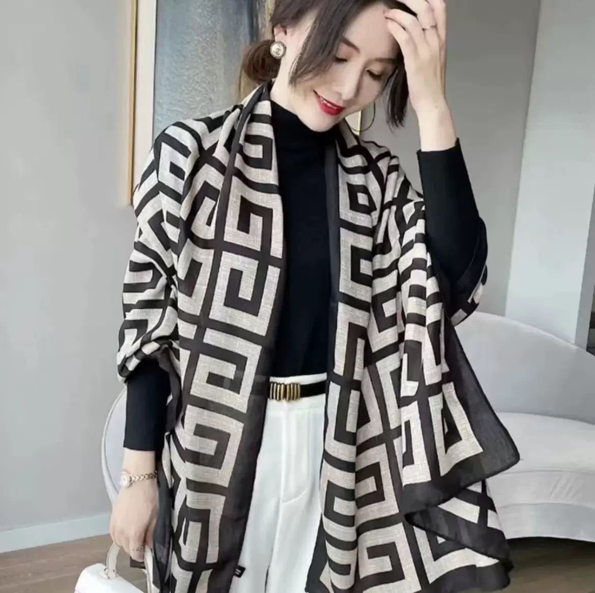 KHĂN CHOÀNG LỤA DÁNG DÀI CỰC SANG PHONG CÁCH TÂY ÂU SANG XỊN MỊN MÃ 10