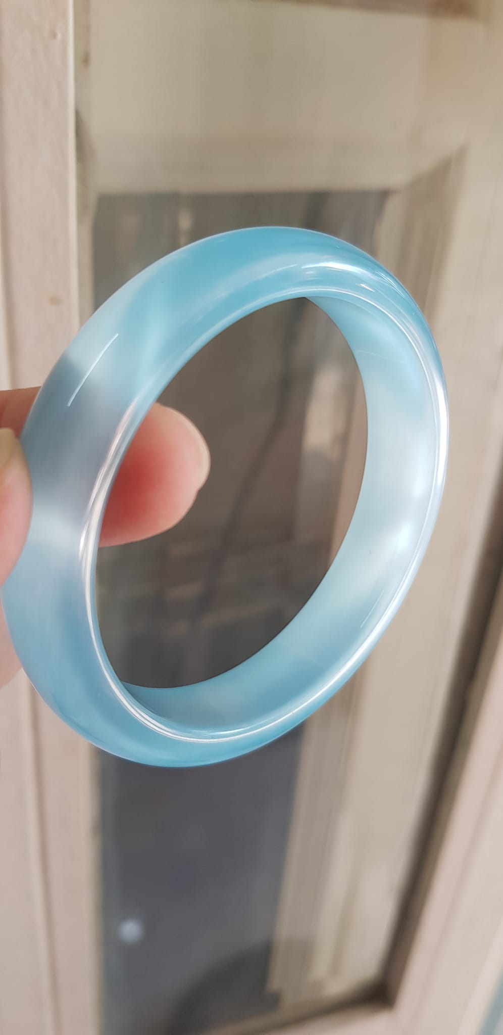 Vòng tay nữ đá mắt mèo Xanh dương nhẹ bản hẹ mới Ni 53mm x cao 12mm x dầy 6,5mm Nữ 49kg - 54kg đeo Vòng màu xanh dương nhẹ xinh tươi đẹp rẻ lắm chuẩn hợp nữ mệnh thuỷ mệnh mộc ạ