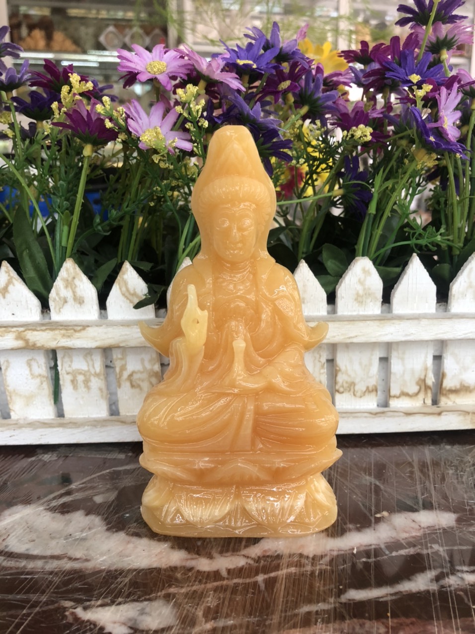 Hình ảnh Tượng Phật Bà Quan Thế Âm Bồ Tát ngồi đài sen cầu bình an đá ngọc hoàng long - Cao 15 cm