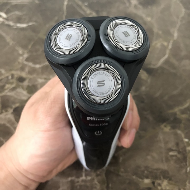 Máy cạo râu 3 lưỡi thương hiệu cao cấp Philips S5080 9W - HÀNG NHẬP KHẨU