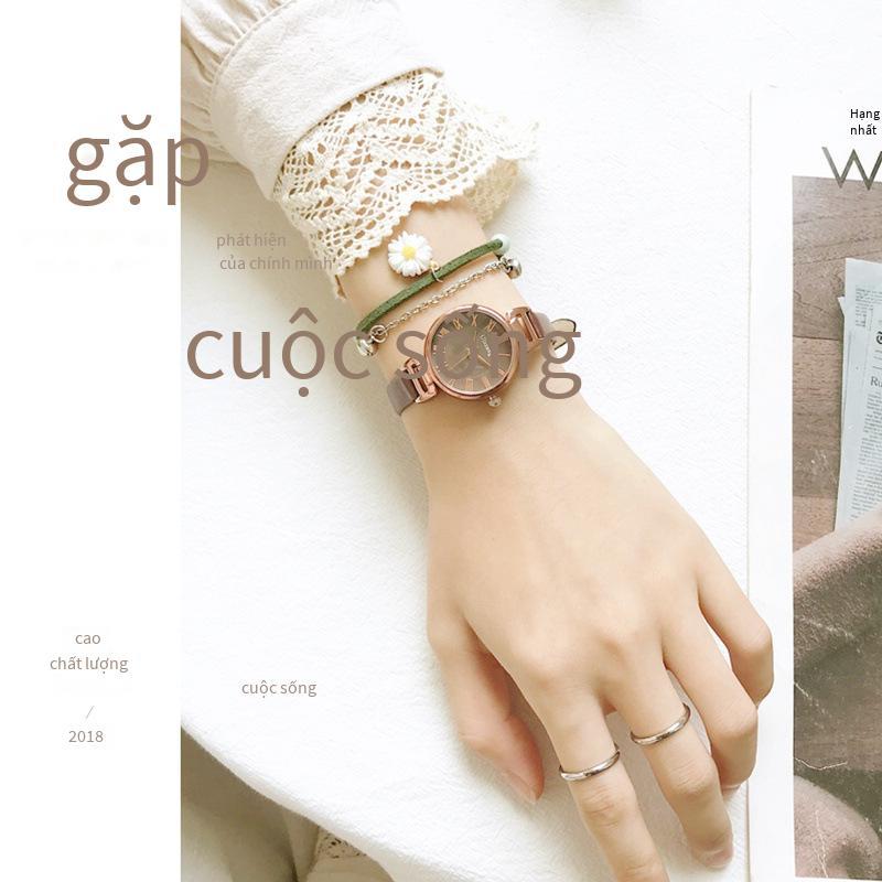 Đồng hồ nữ mặt số nhỏ được ưa chuộng nhất trong phong cách sinh viên đại học Qiaosen nhỏ khí chất đơn giản đồng hồ nữ cổ điển retro trường trung học cơ sở