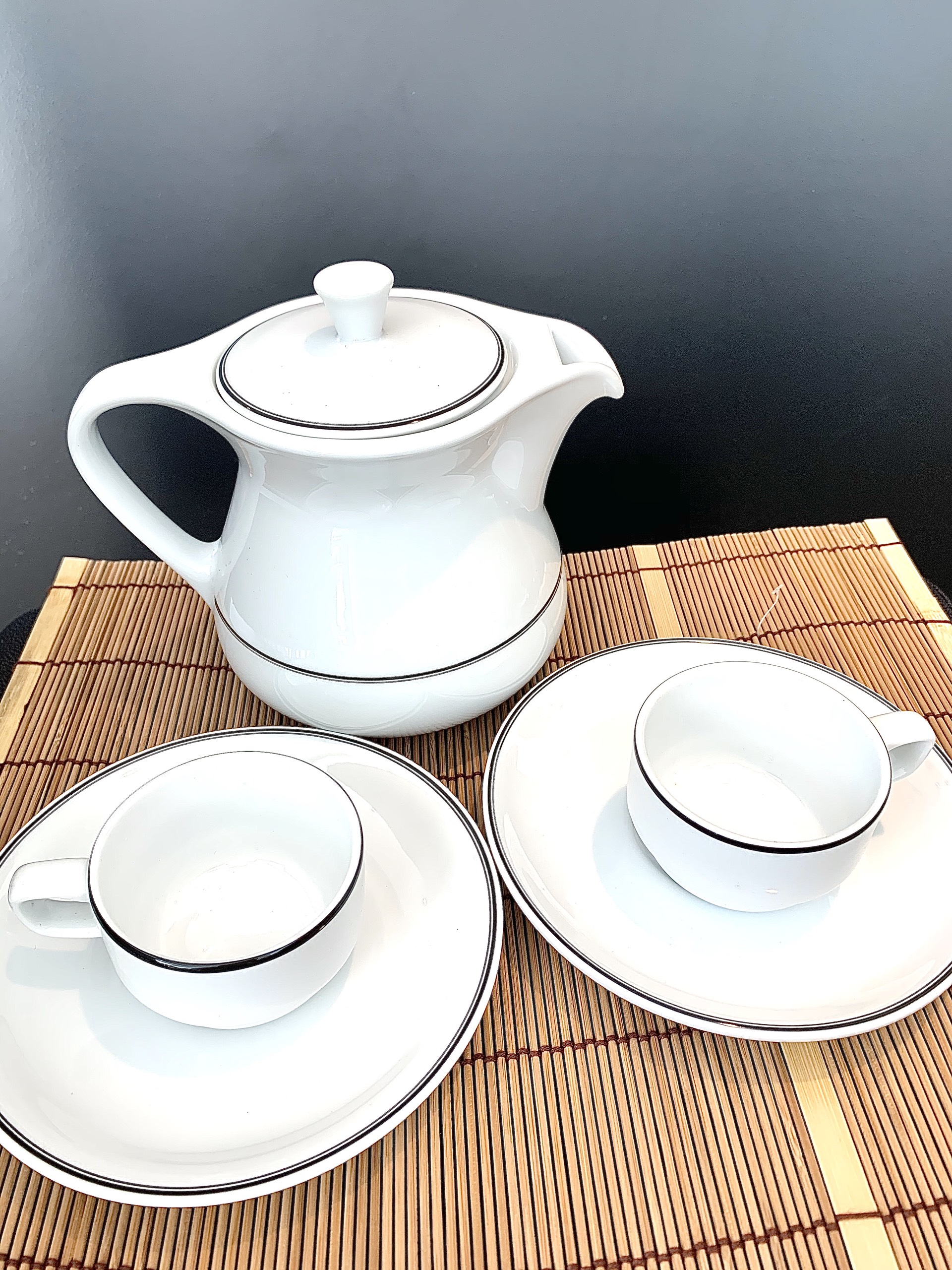 Bộ bình trà, tách trà, dĩa lót Royal Porcelain - Hàng nhập khẩu Thái Lan