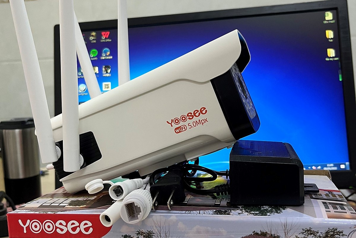 Camera yoosee ngoài trời 4râu 36led 5.0Mpx xoay 360 độ siêu nét, có màu ban đêm, đàm thoại 2 chiều, cảnh báo chống chộm - HÀNG NHẬP KHẨU