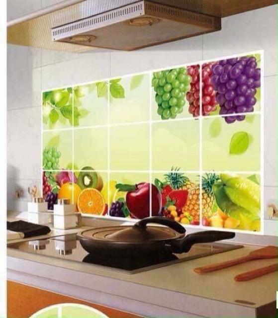 Giấy dán bếp cách nhiệt rất bền có kích thước 90x60cm.