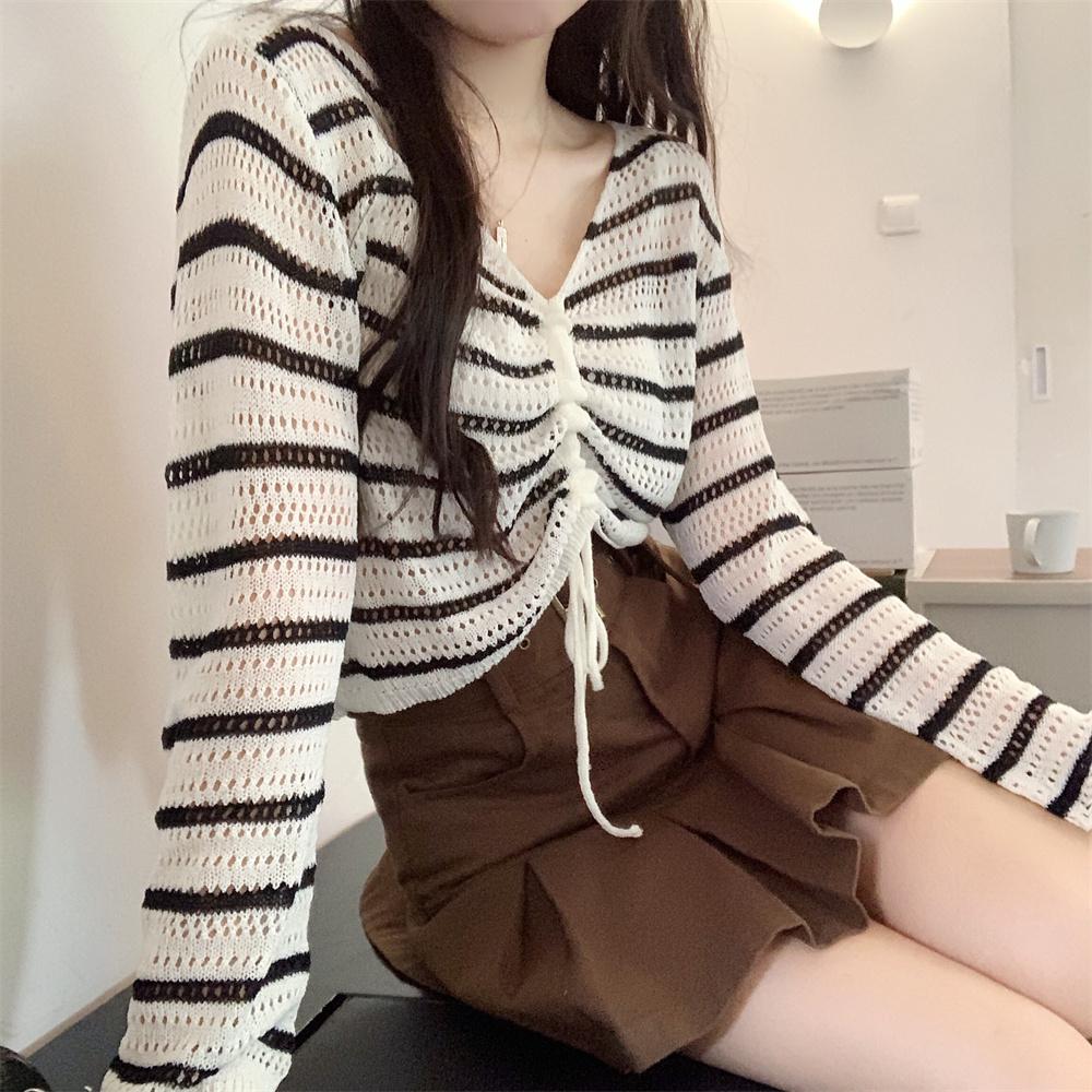 [L2M] Áo len LƯỚI Montoghi dệt kim SỌC NGANG RÚT DÂY Quảng Châu xinh xắn
