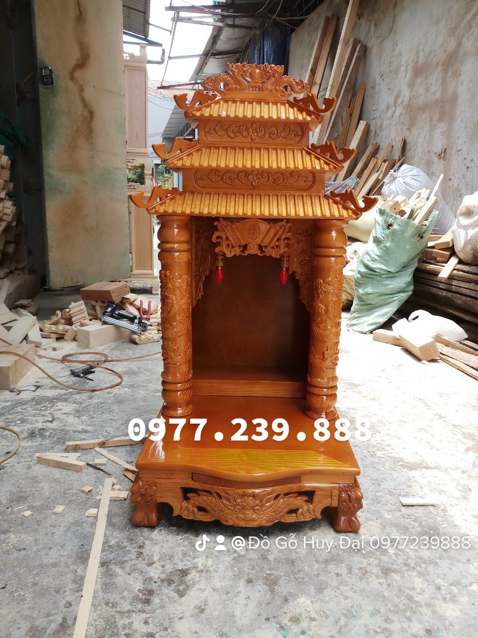 bàn thờ thần tài gỗ thông 61cm