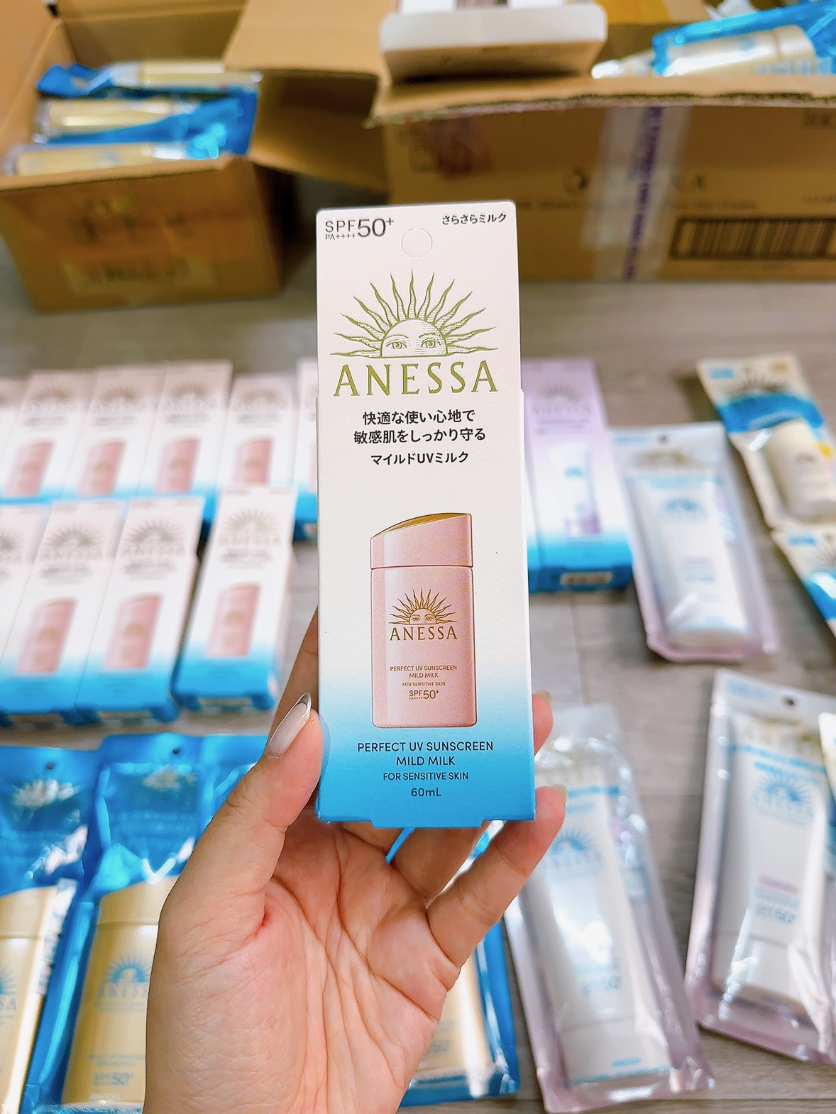 Sữa chống nắng dịu nhẹ cho da nhạy cảm Anessa Perfect UV Sunscreen Mild Milk 60ml