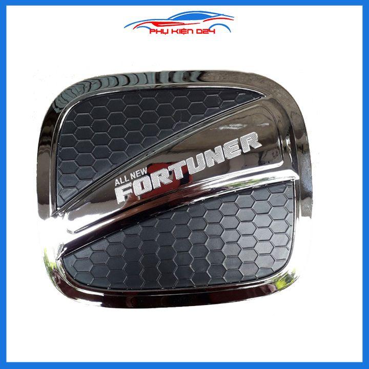 Ốp nắp bình xăng Fortuner 2017-2018-2019-2020-2021 nhựa đen chống trầy trang trí ô tô