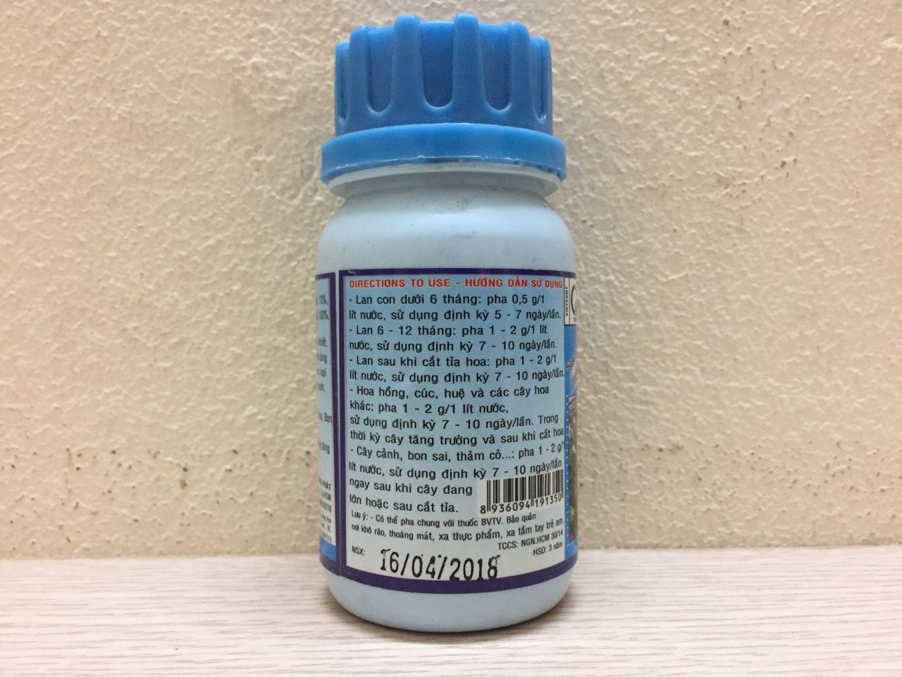 Phân Bón Lá RICHITO, 30-10-10, PHÁT TRIỂN NHANH CÀNH LÁ, CHỒI MỚI Lọ 90Gr