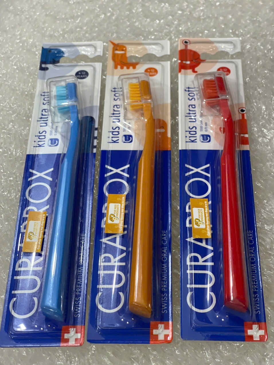 Bàn chải đánh răng trẻ em CS KIDS 5500 - Curaprox