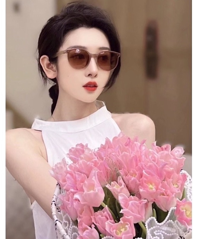 KÍNH HOT GẤP GỌN CÓ TÚI ĐỰNG