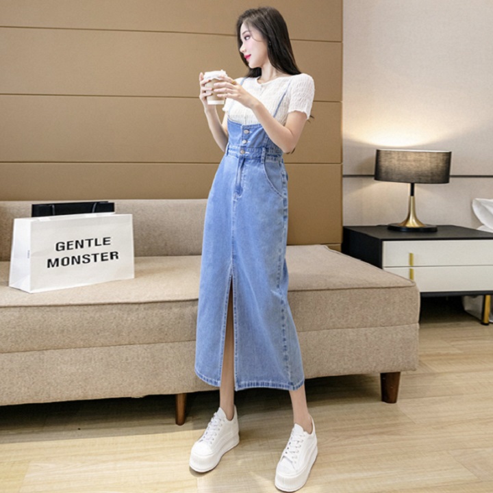 Đầm yếm jean dài cài nút xẻ tà dáng suông mềm mại năng động C082