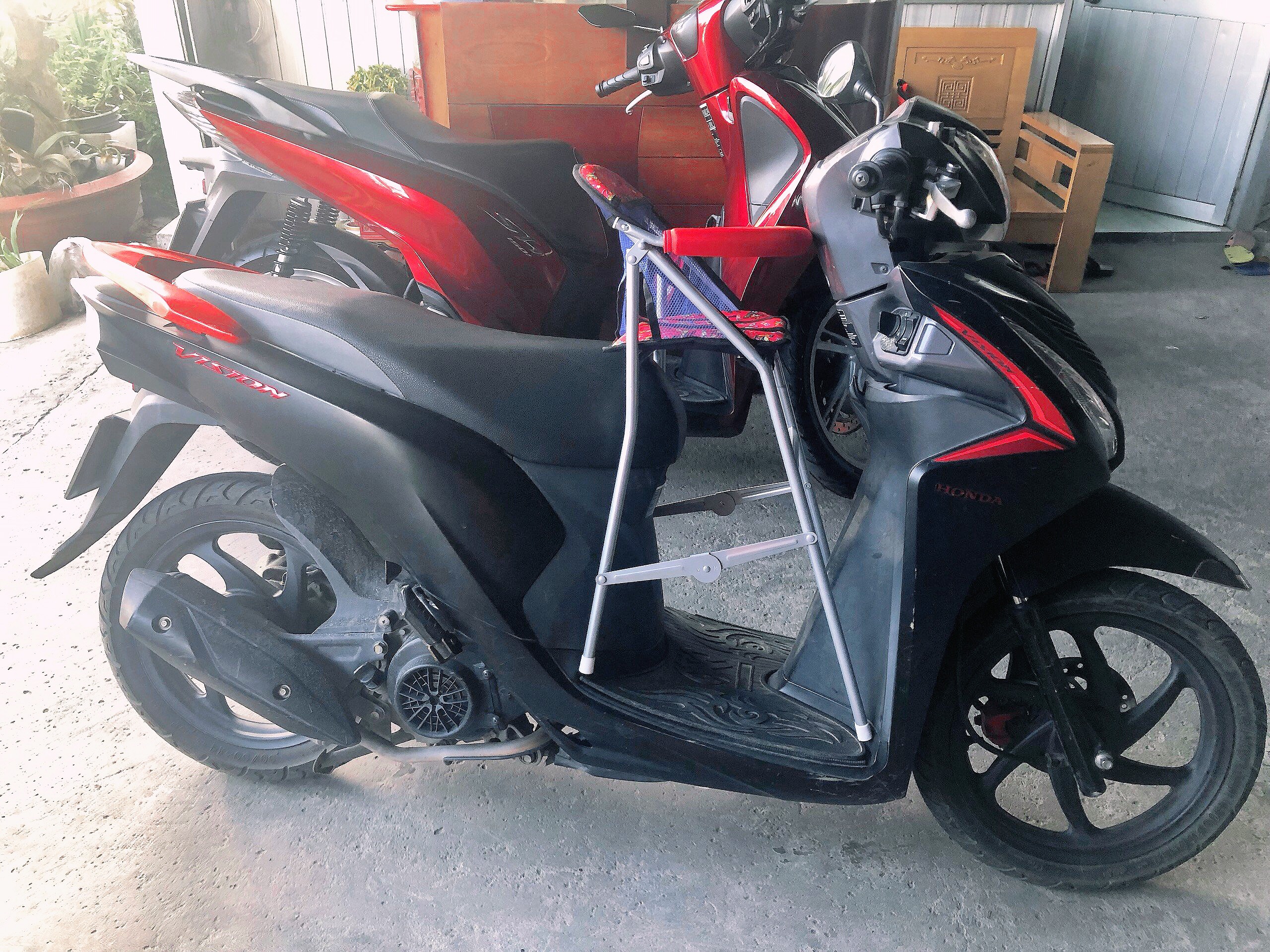 Ghế ngồi xe tay ga cho bé , GHẾ GA XẾP SẮT SƠN TĨNH ĐIỆN CÓ DÂY ĐAI