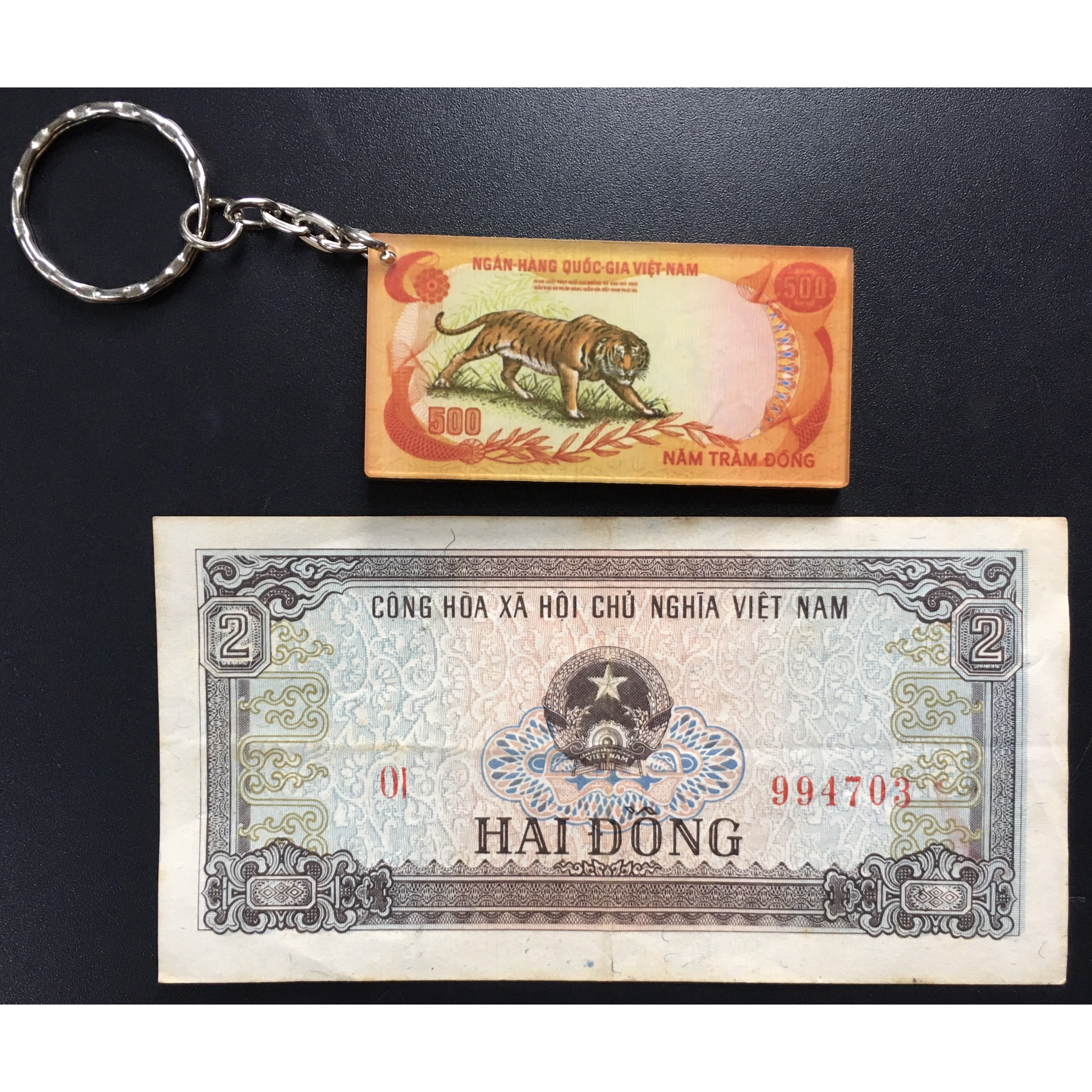 Tiền Xưa Việt Nam 2 Đồng 1980 Thời Bao Cấp+Tặng Kèm Móc Khóa Hình Tờ Tiền Con Cọp