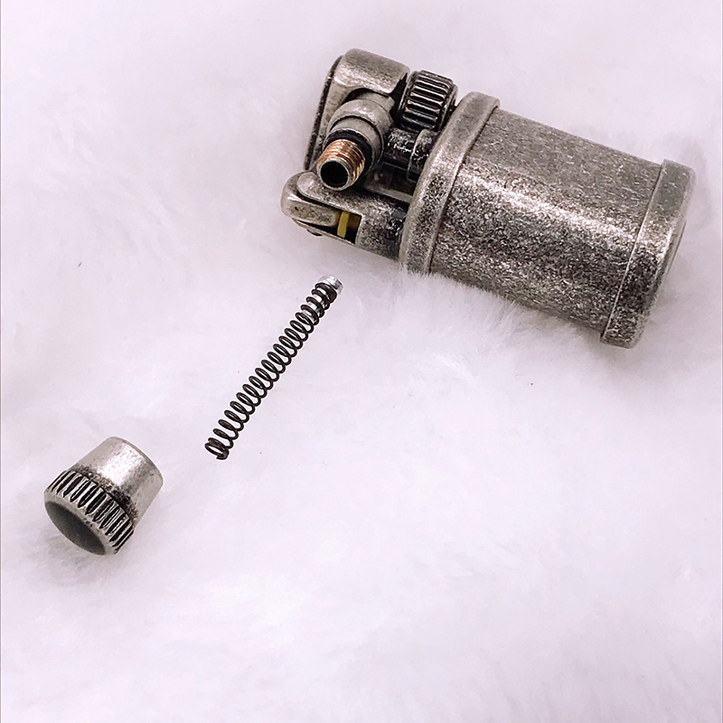 Vỏ Hột Quẹt Bật Lửa Thủ Công TC1703 Kiểu Dáng Nhỏ Gọn Bằng Đồng Cực Chất - Màu Vàng