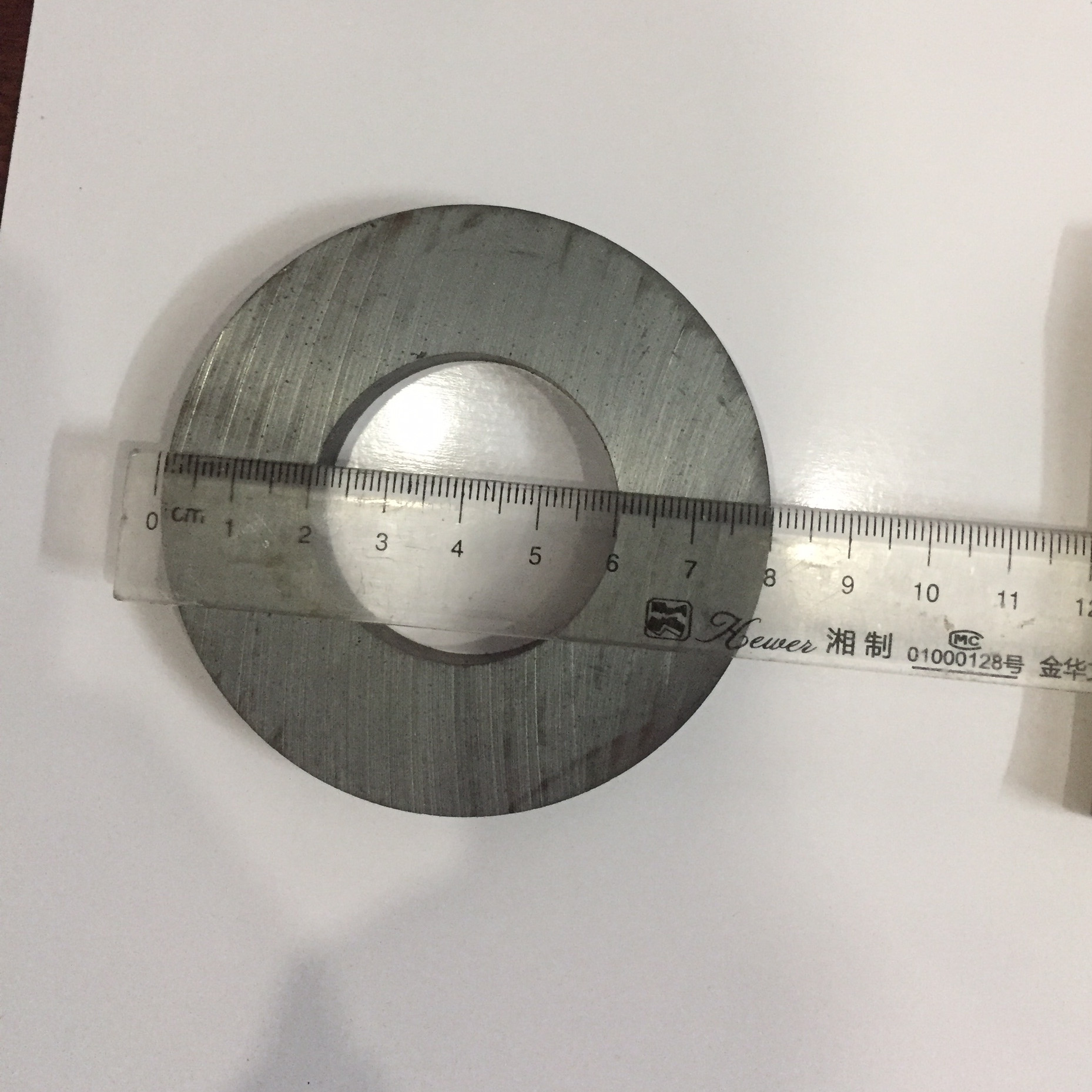 Nam châm viên Ferrite 80x10 lỗ 40mm