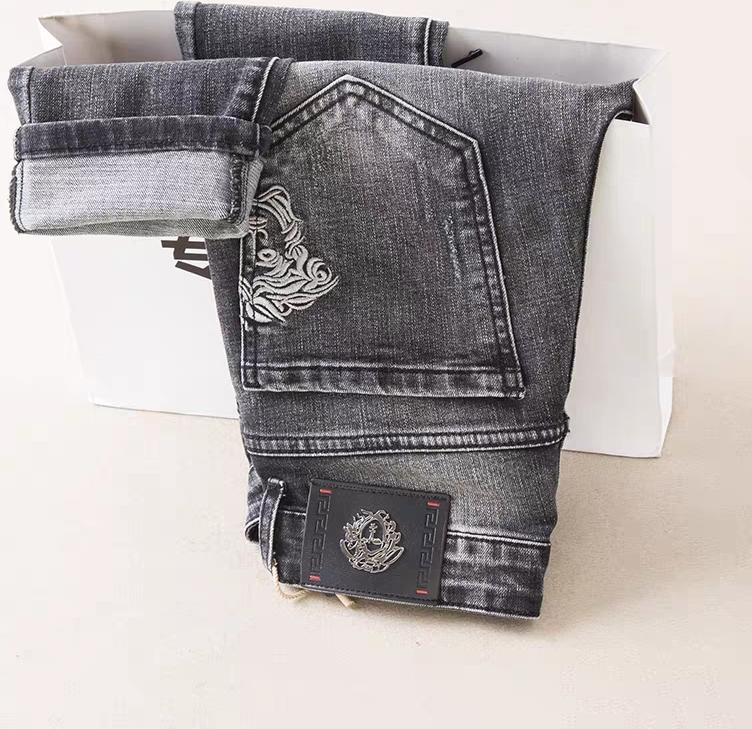 Quần Jean Nam họa tiết thêu mang phong cách Âu Mỹ đầy cá tính chất liệu vải Bò Cotton cao cấp co giãn mặc thoải mái hợp với xu hướng thời trang hiện nay