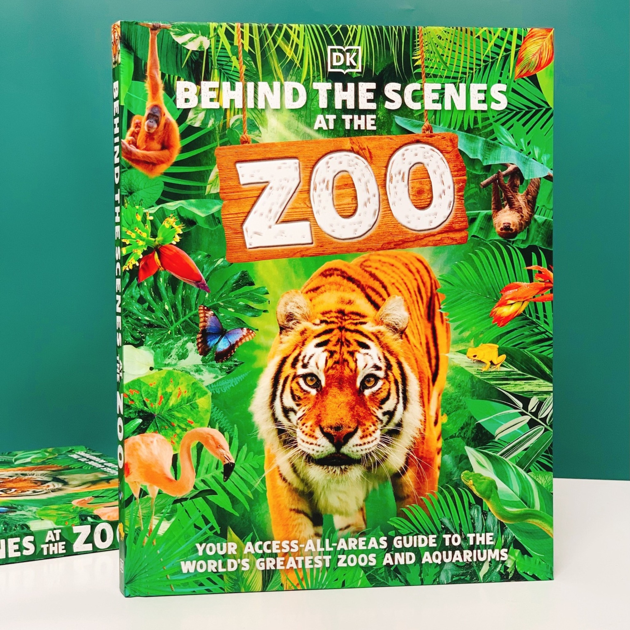 Behind the Scenes at the Zoo : Your Access-All-Areas Guide to the World's Greatest Zoos and Aquariums