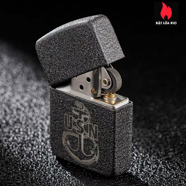 Bật Lửa Zippo 49318 – Zippo U.S. Navy Replica Black Crackle