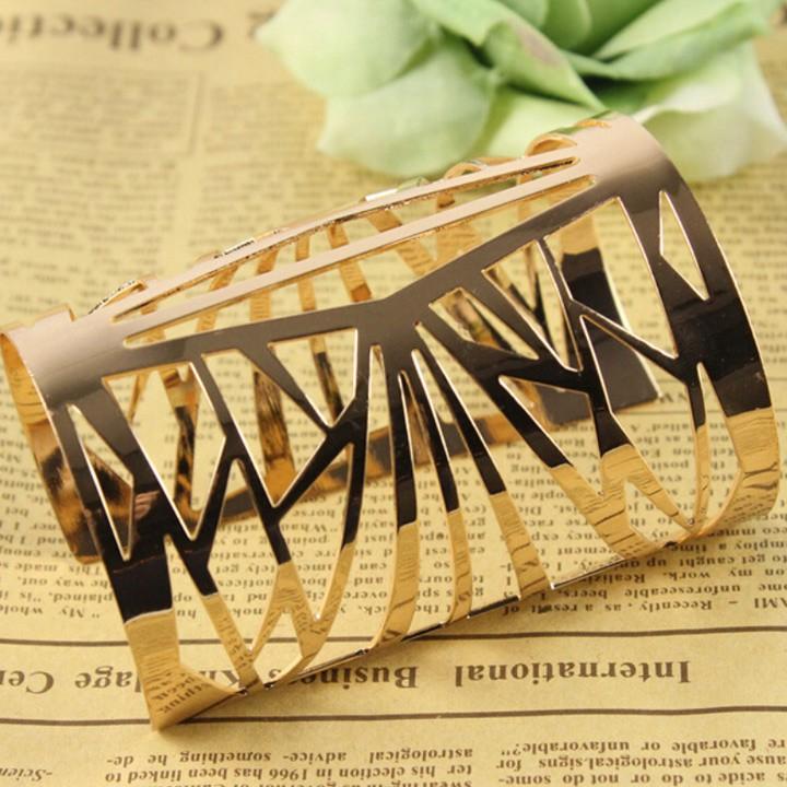Tổng hợp mẫu vòng tay bản to bán chạy - Vòng tay bản to