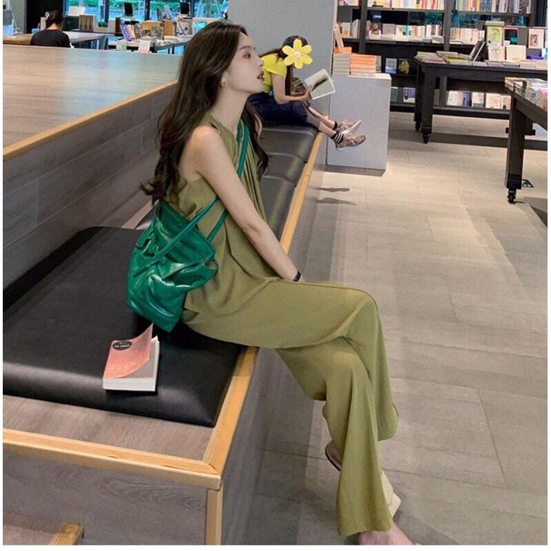 Bộ lụa màu xanh bơ