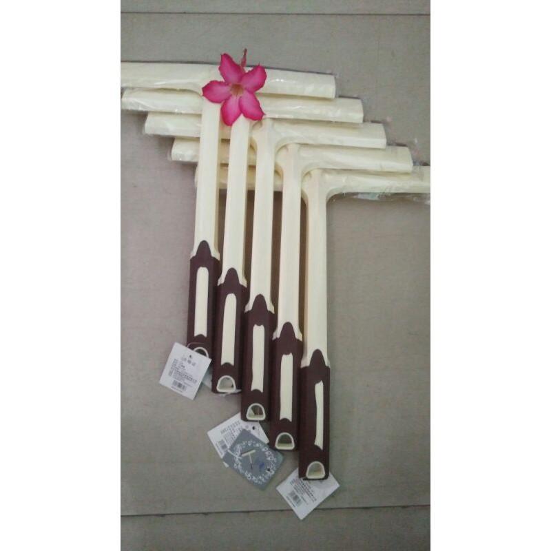 Cây gạt nước cầm tay mini