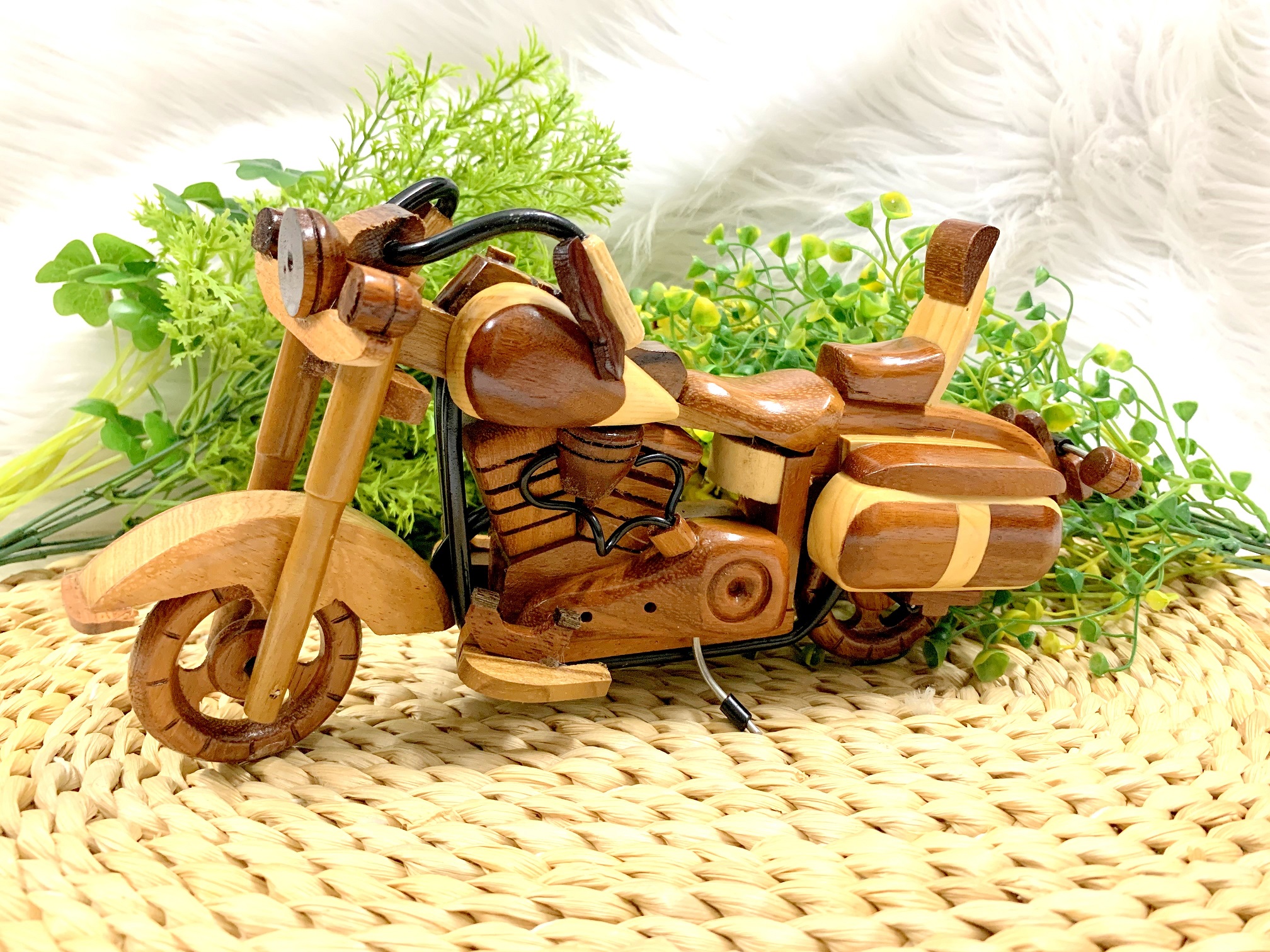 Xe Môtô mô hình Harley Davidson gỗ gõ