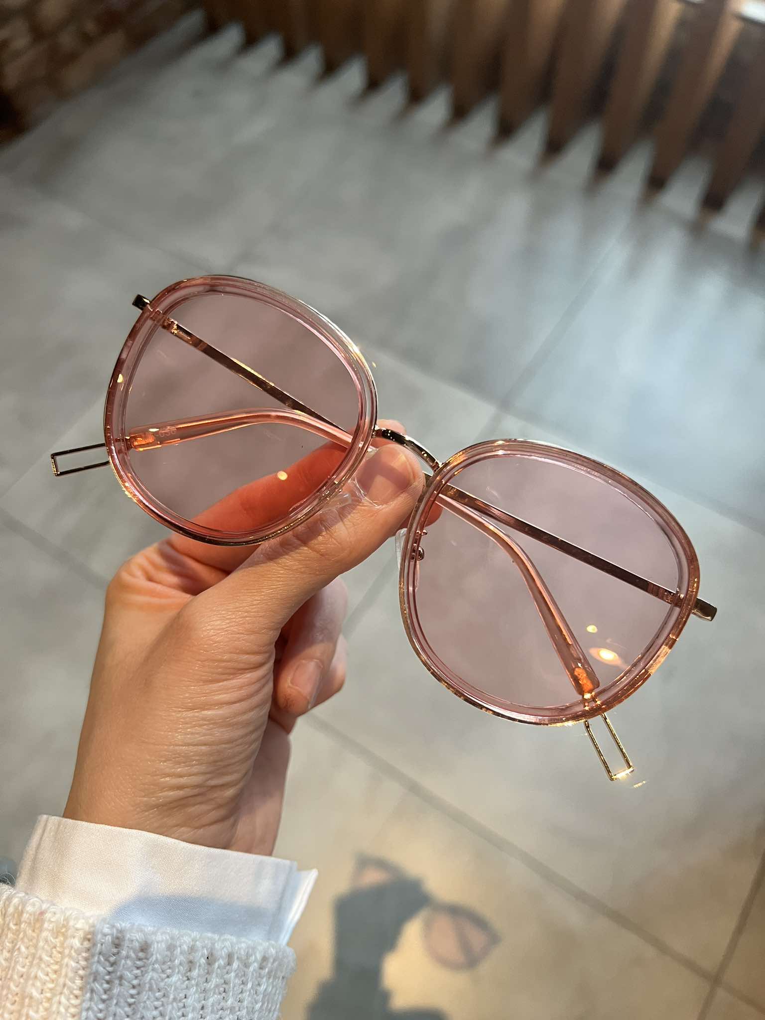 Kính râm nữ thời trang sành điệu Mắt hồng đi ngày và đêm
