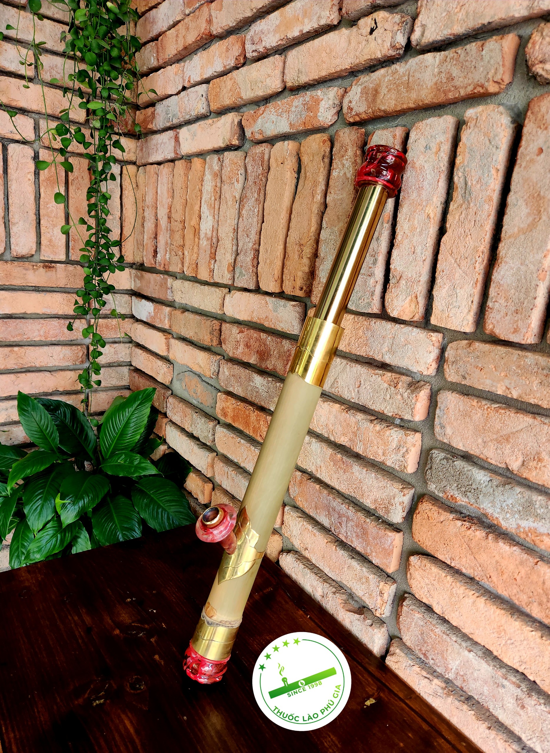 Điếu cày mini du lịch nứa rút bọc đồng 2 lớp - Tặng kèm 1 gói thuốc đồng tôm mộc loại đậm say hảo hạng
