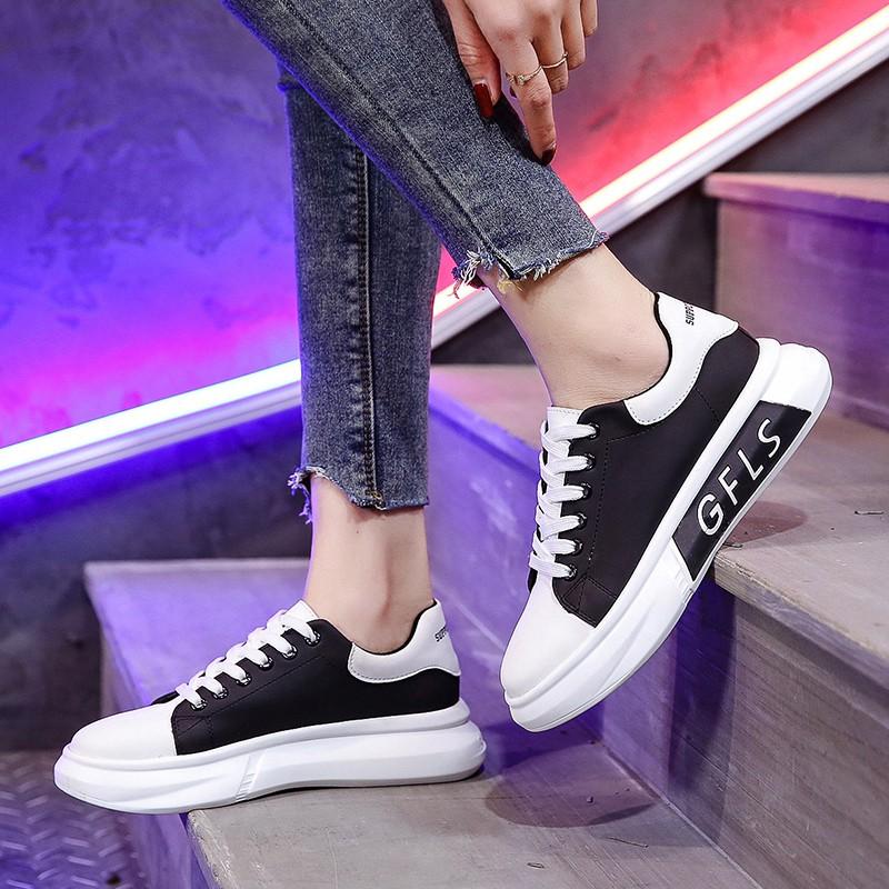 Giày Sneaker Màu Trắng Thiết Kế Đơn Giản Thời Trang Dành Cho Nữ